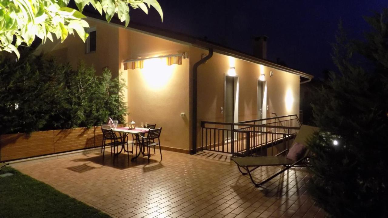 Millyholidays - Apartment Lilla - Center - Nearby Beach - Private Garden - Spa Pool Bardolino Exterior photo