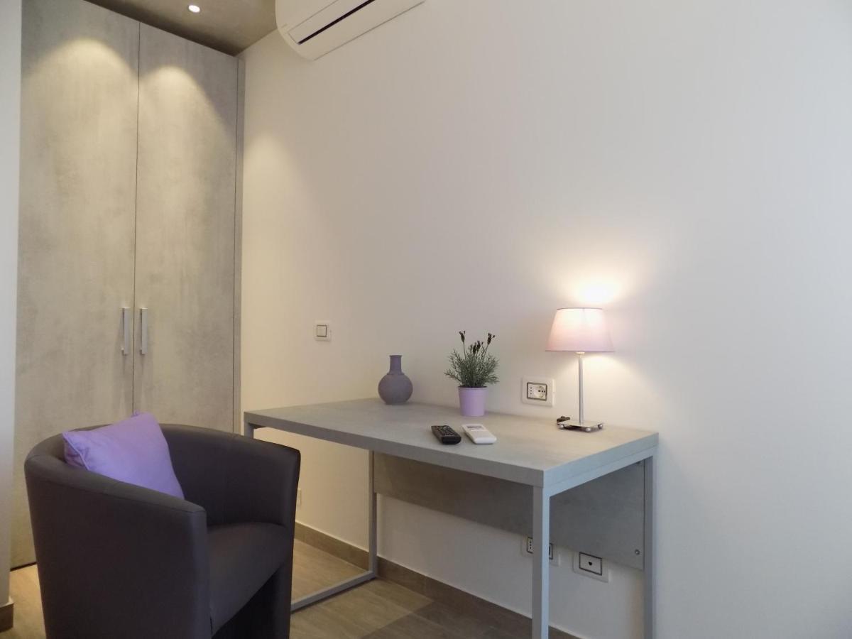 Millyholidays - Apartment Lilla - Center - Nearby Beach - Private Garden - Spa Pool Bardolino Exterior photo
